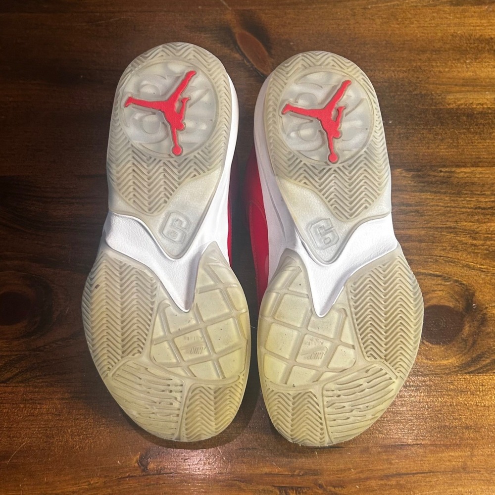 Nike Jordan Max Aura 3 Red White Youth Kids Basketball Shoes Sneakers Size 6.5 - Picture 7 of 12